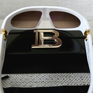 NWB BALMAIN B-Escape By Akoni Group Unisex White Sunglasses Made In Japan